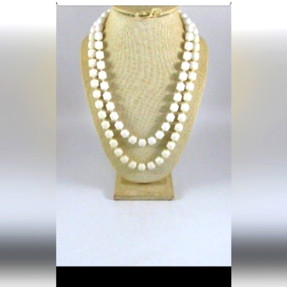 White Unique Octagon Lucite Beaded Double Strand Necklace Hong Kong Vint…